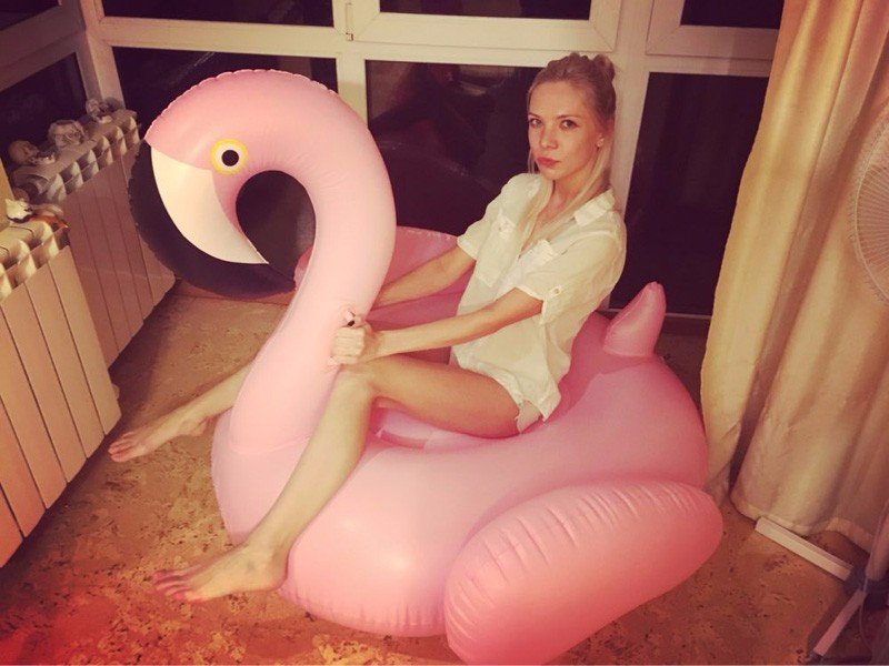  Party Giant Inflatable Flamingo Pool Toy Float Inflatable Pink Cute Ride-On Pool Swim Ring For Holiday Fun Party