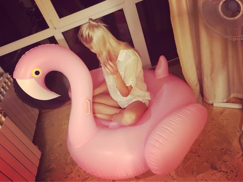  Party Giant Inflatable Flamingo Pool Toy Float Inflatable Pink Cute Ride-On Pool Swim Ring For Holiday Fun Party
